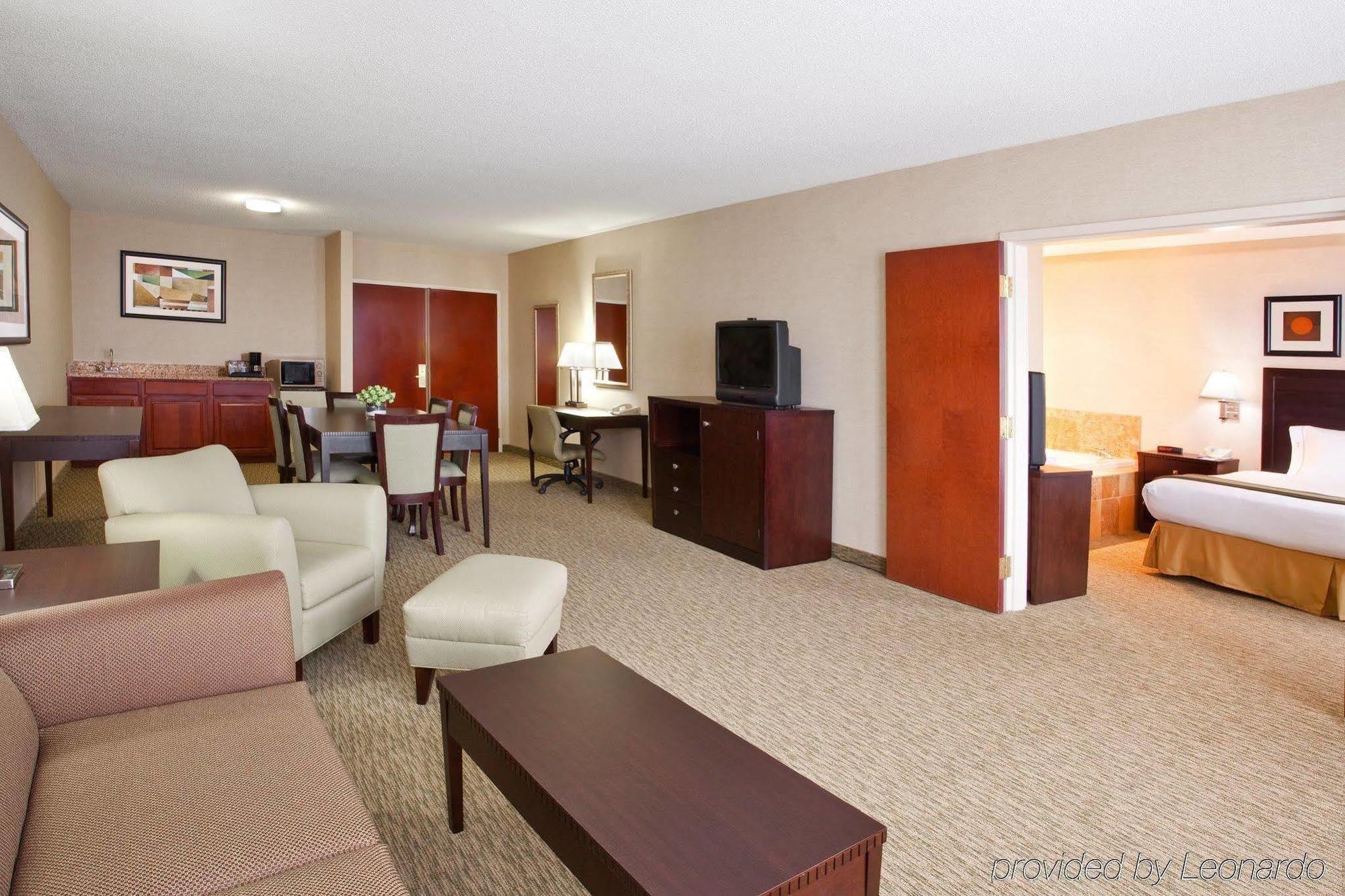 Holiday Inn Express Hotel & Suites Cleveland-Streetsboro By Ihg Ngoại thất bức ảnh